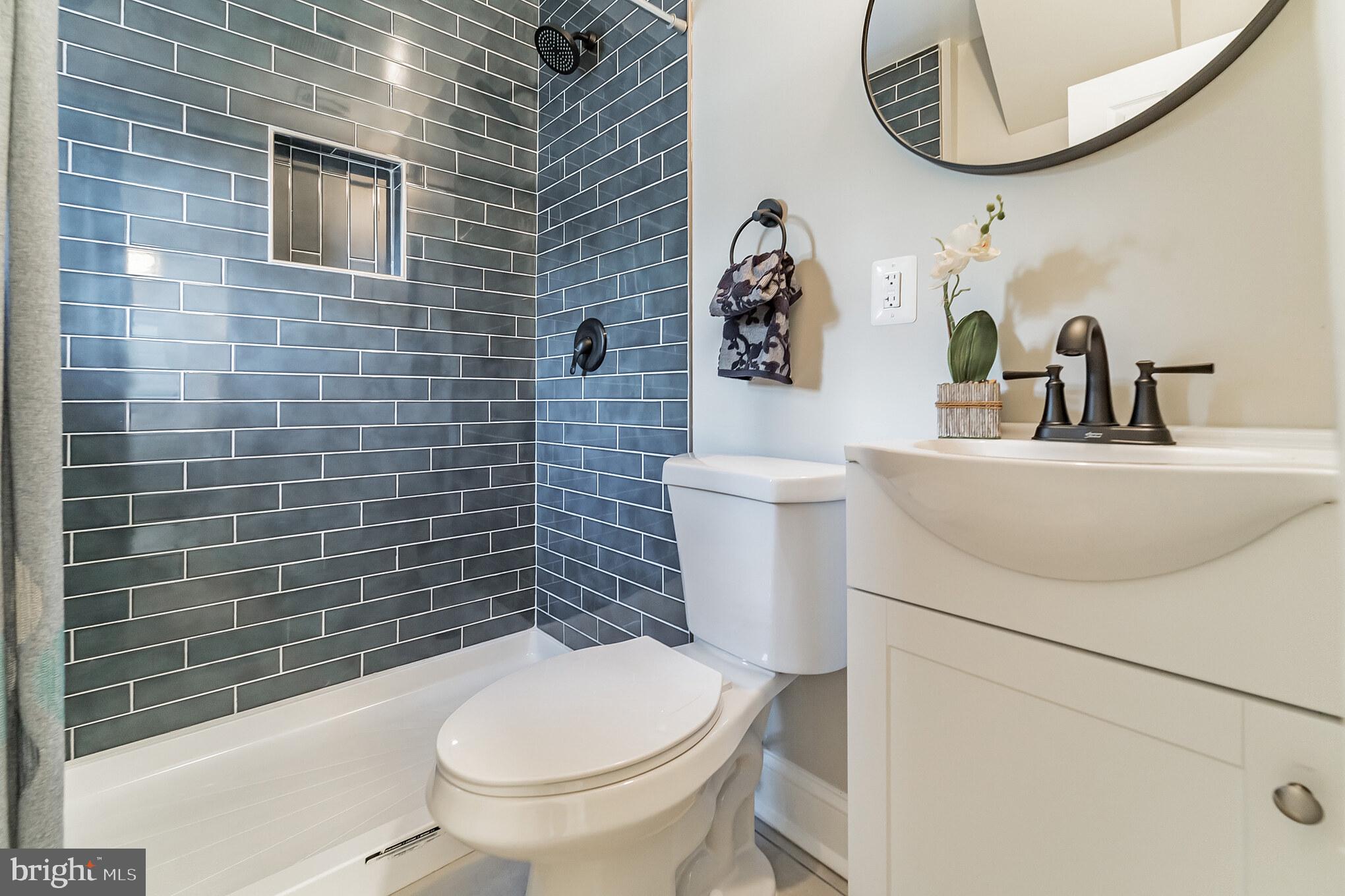 3702 Cedardale Road Baltimore, MD 21215 - Photo 19 of 38 Bathroom 1 - Main Level