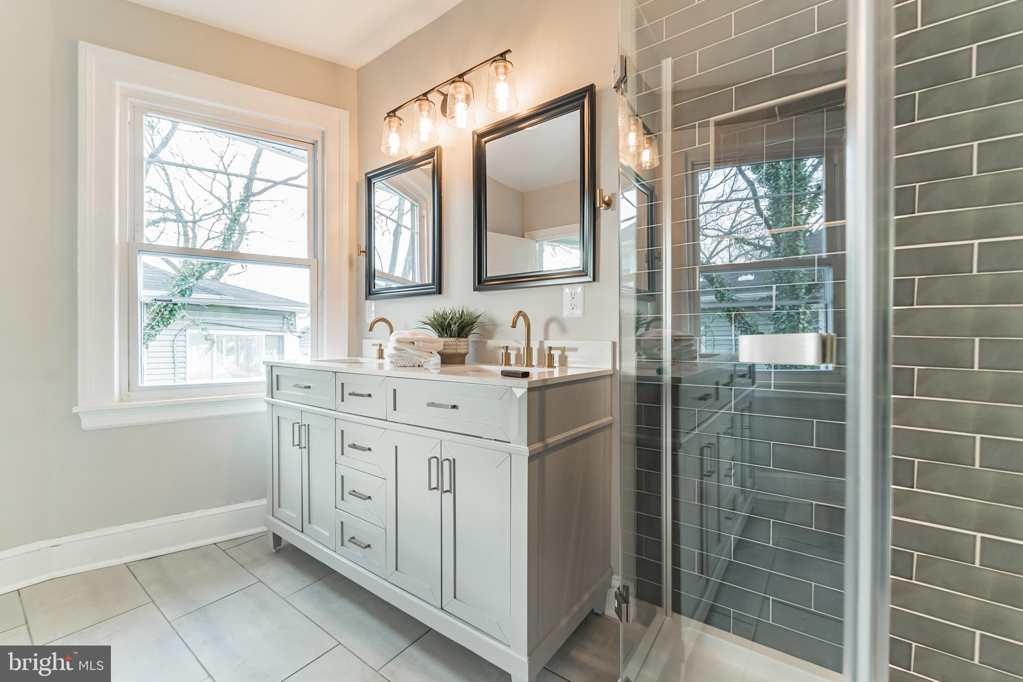 3702 Cedardale Road Baltimore, MD 21215 - Photo 23 of 38 Bathroom 2 - Owners Suite - 2nd Floor