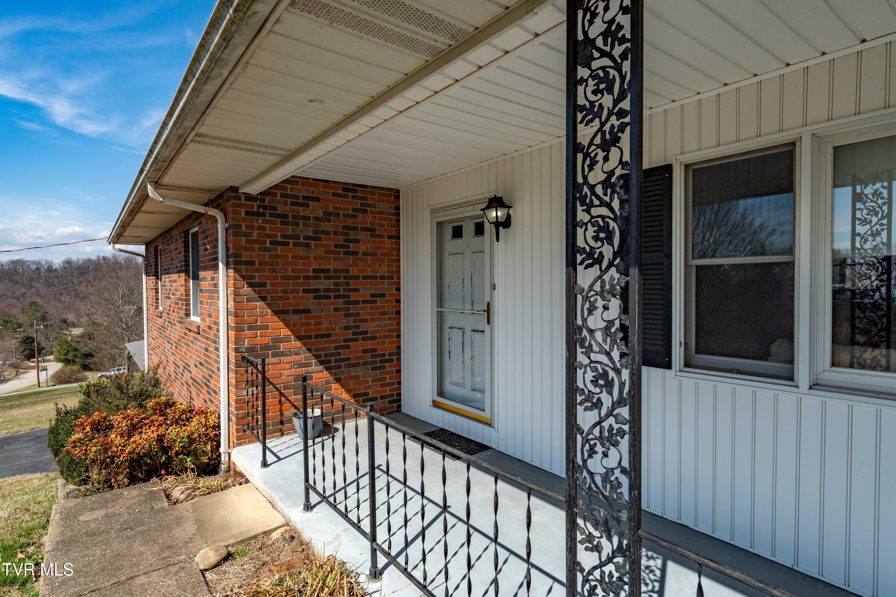 180 Huntland Road Jonesborough, TN 37659 - Photo 12 of 60 180 Huntland Road (17 of 75)