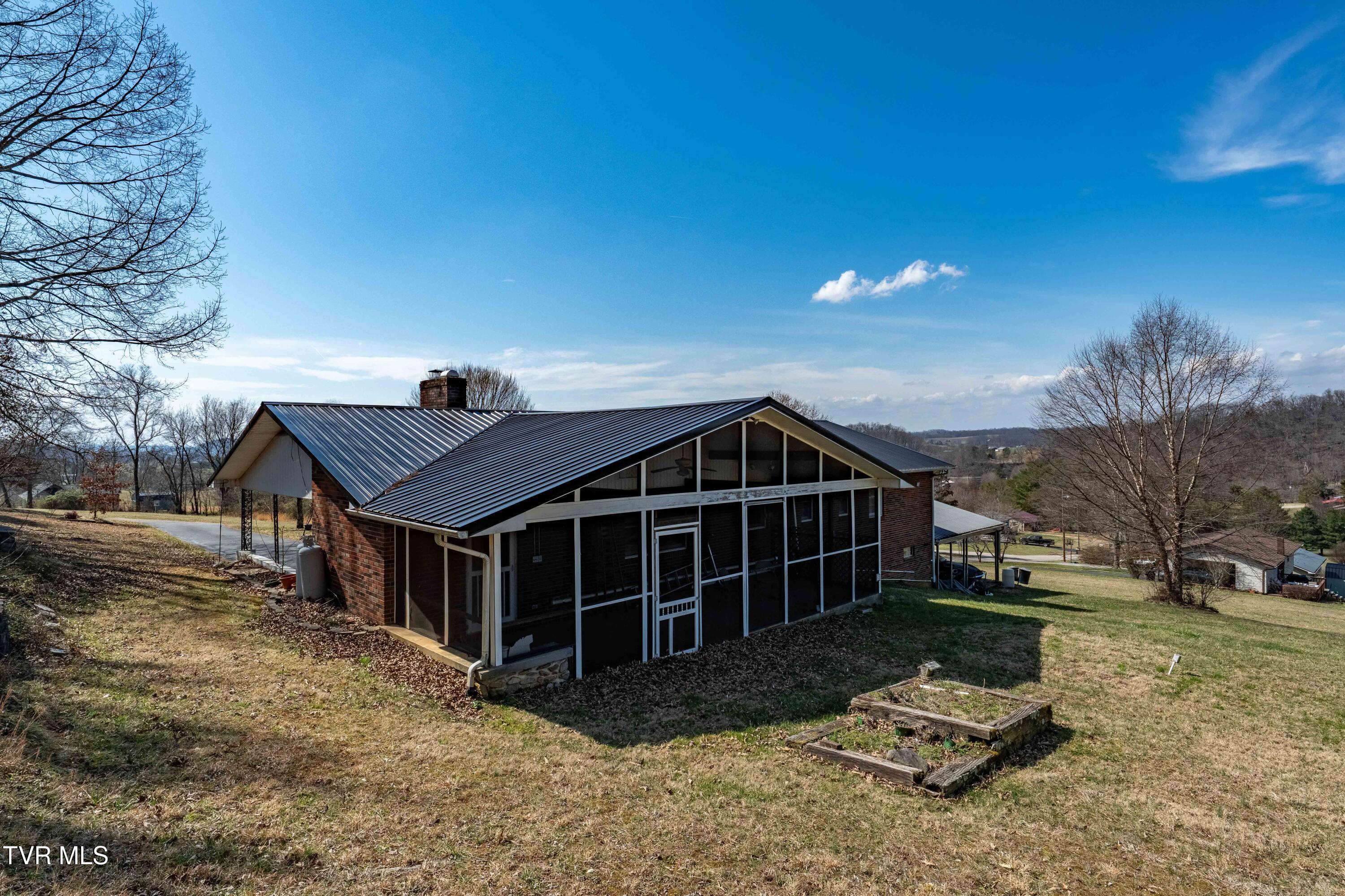 180 Huntland Road Jonesborough, TN 37659 - Photo 15 of 60 180 Huntland Road (23 of 75)
