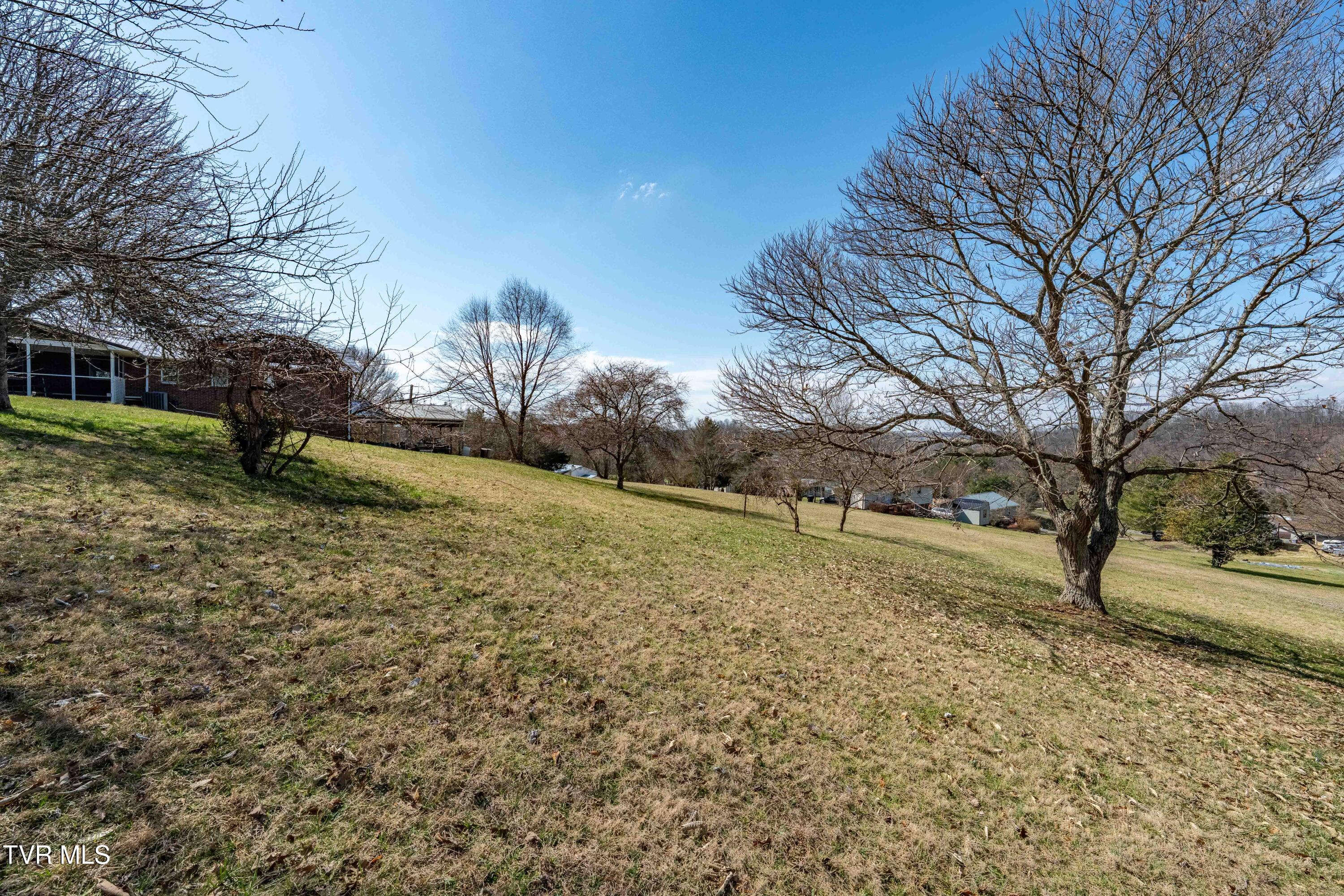 180 Huntland Road Jonesborough, TN 37659 - Photo 18 of 60 180 Huntland Road (34 of 75)