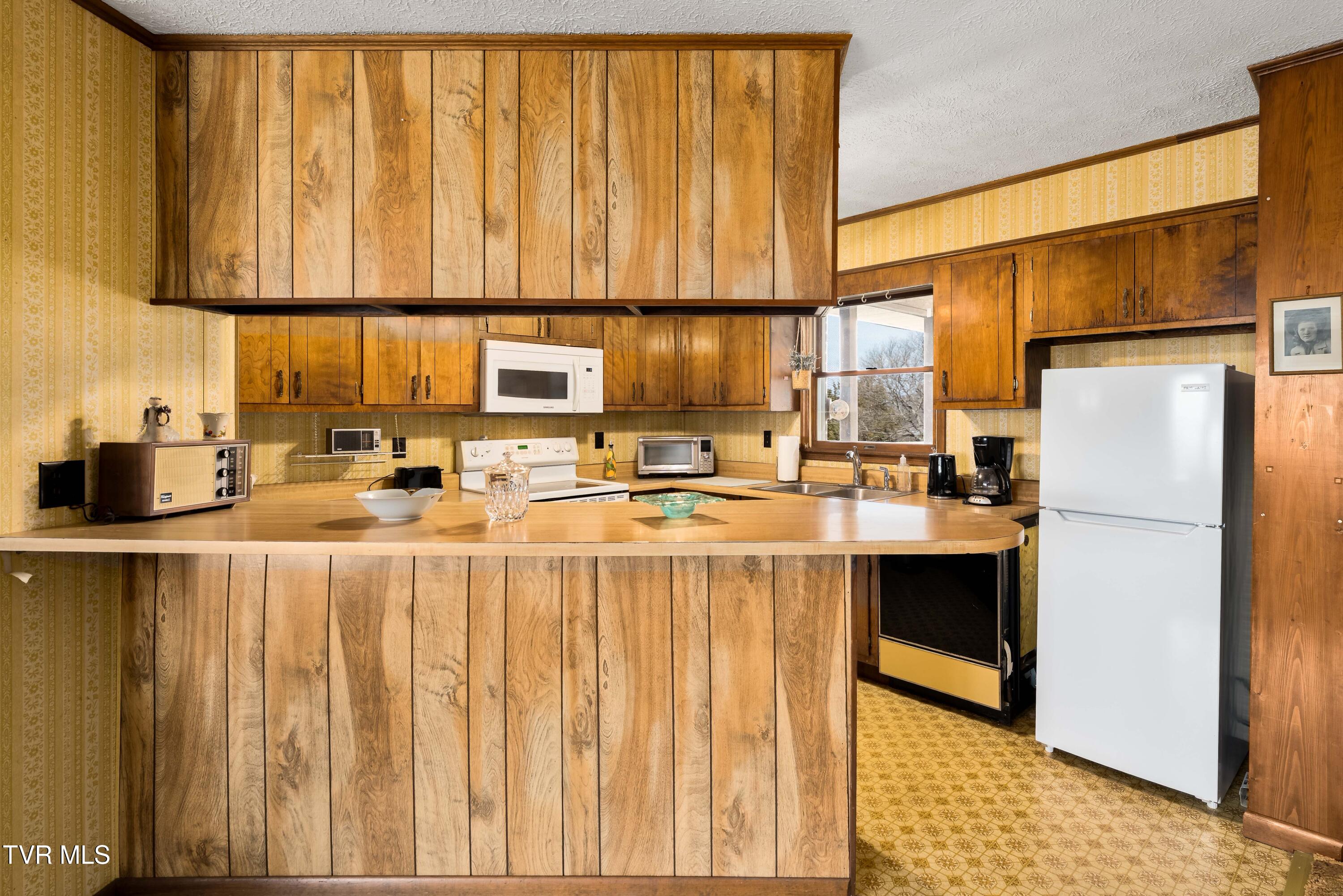 180 Huntland Road Jonesborough, TN 37659 - Photo 31 of 60 180 Huntland Road (50 of 75)