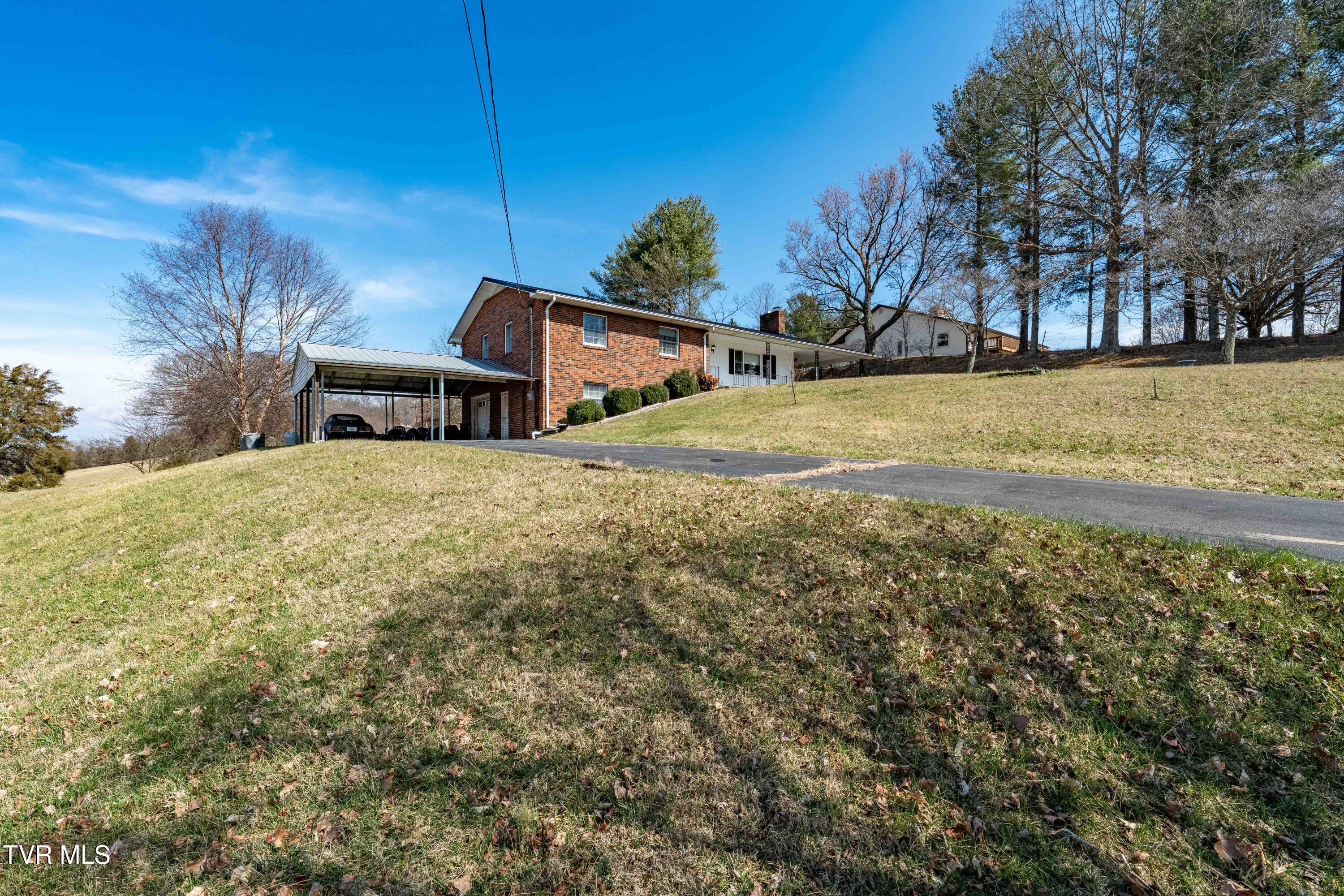 180 Huntland Road Jonesborough, TN 37659 - Photo 6 of 60 180 Huntland Road (10 of 75)