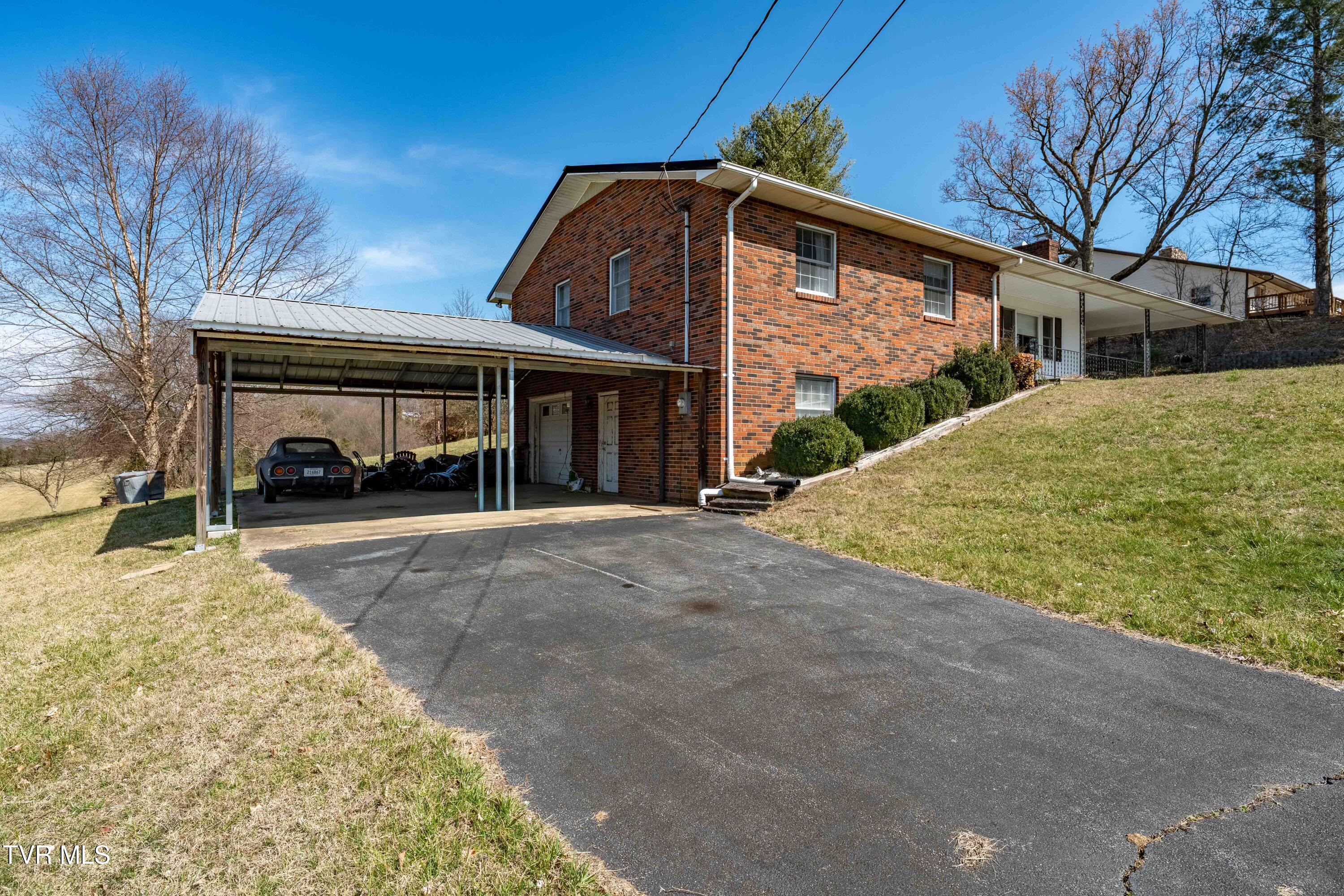 180 Huntland Road Jonesborough, TN 37659 - Photo 7 of 60 180 Huntland Road (11 of 75)