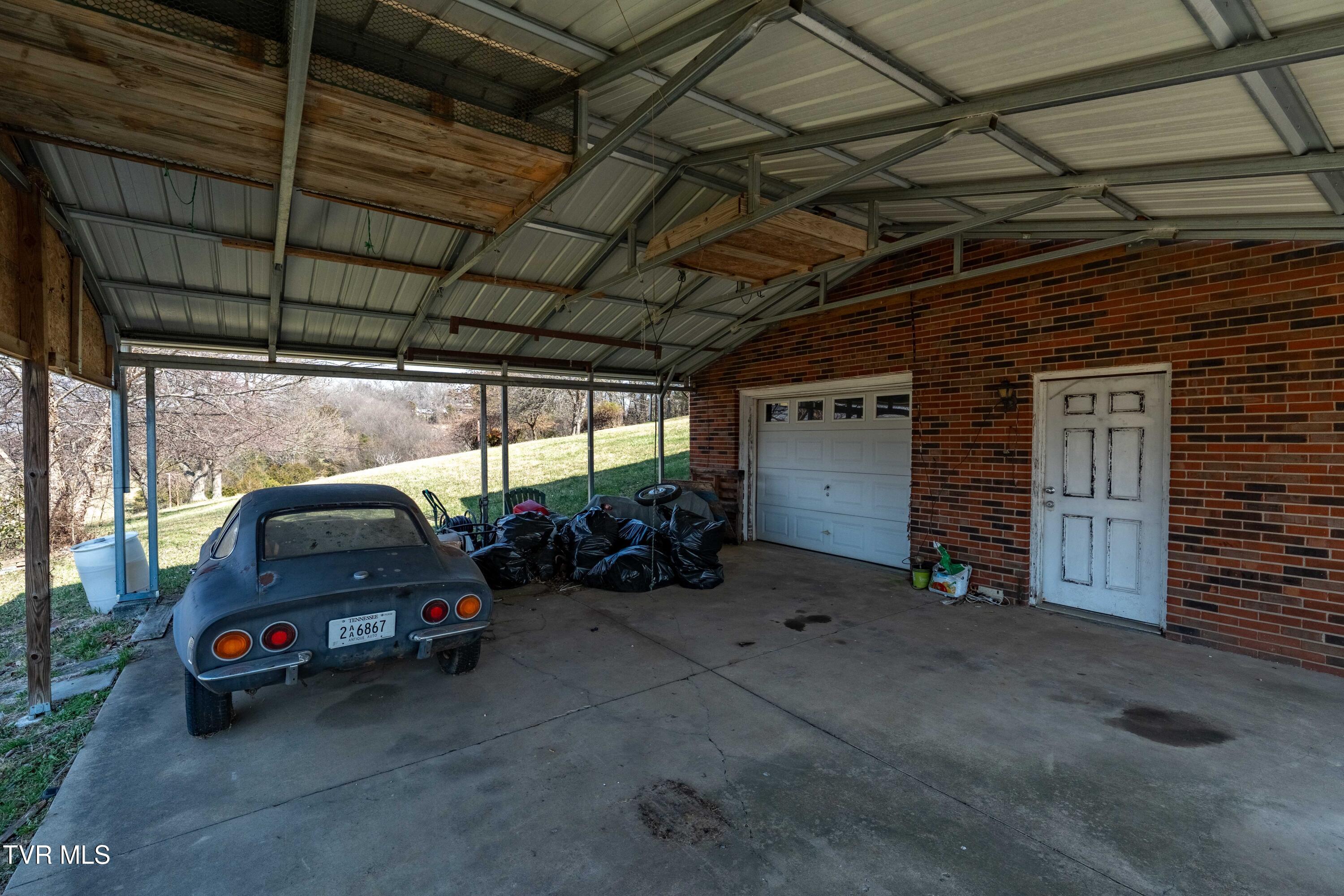 180 Huntland Road Jonesborough, TN 37659 - Photo 9 of 60 180 Huntland Road (13 of 75)