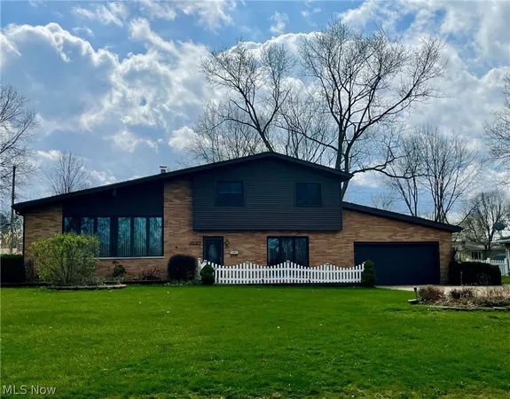 $375,000 | 37518 Arlington Drive, Willoughby, OH 44094