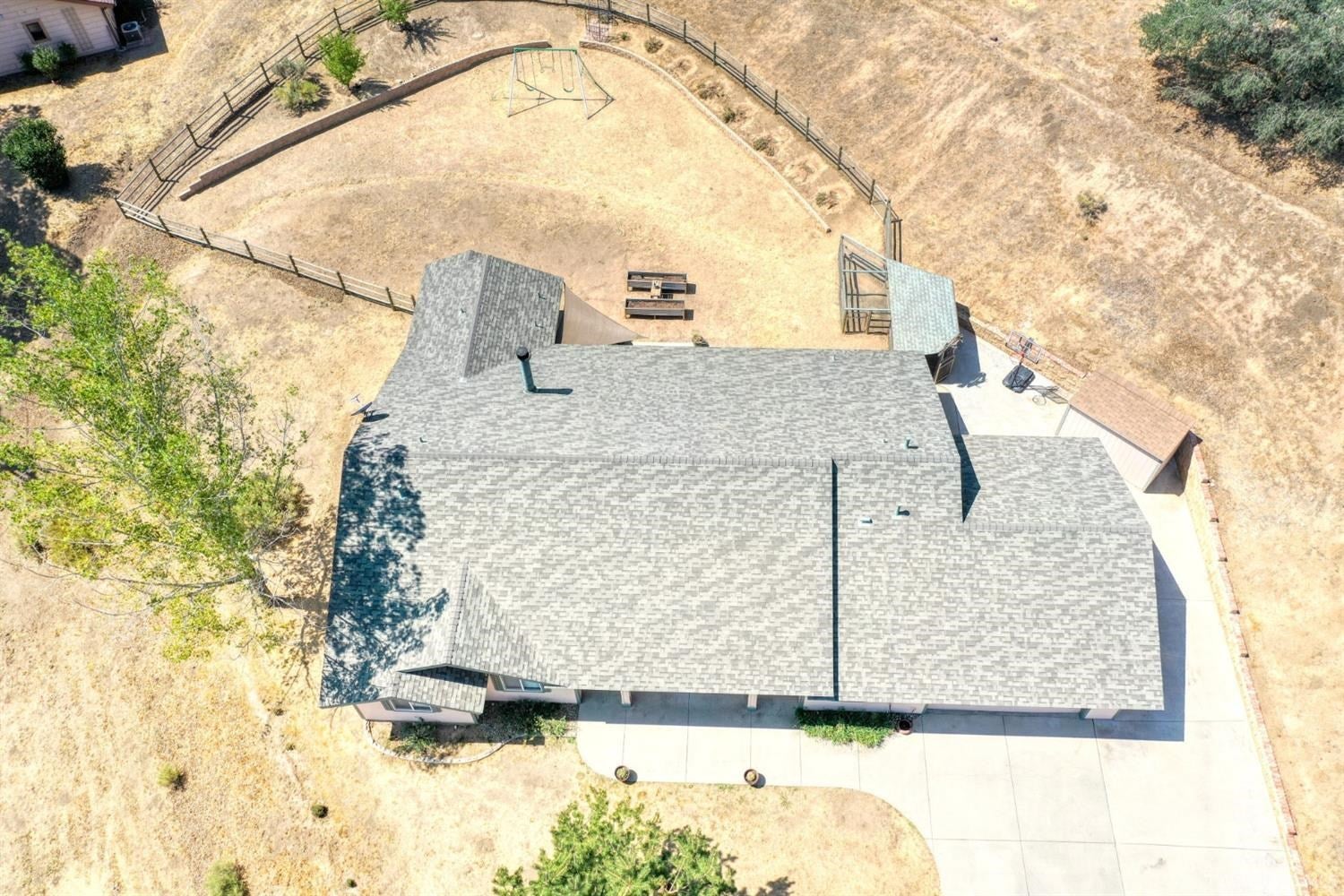 27960 Cumberland Road Tehachapi, CA 93561 - Photo 6 of 43 Gallery Image 6