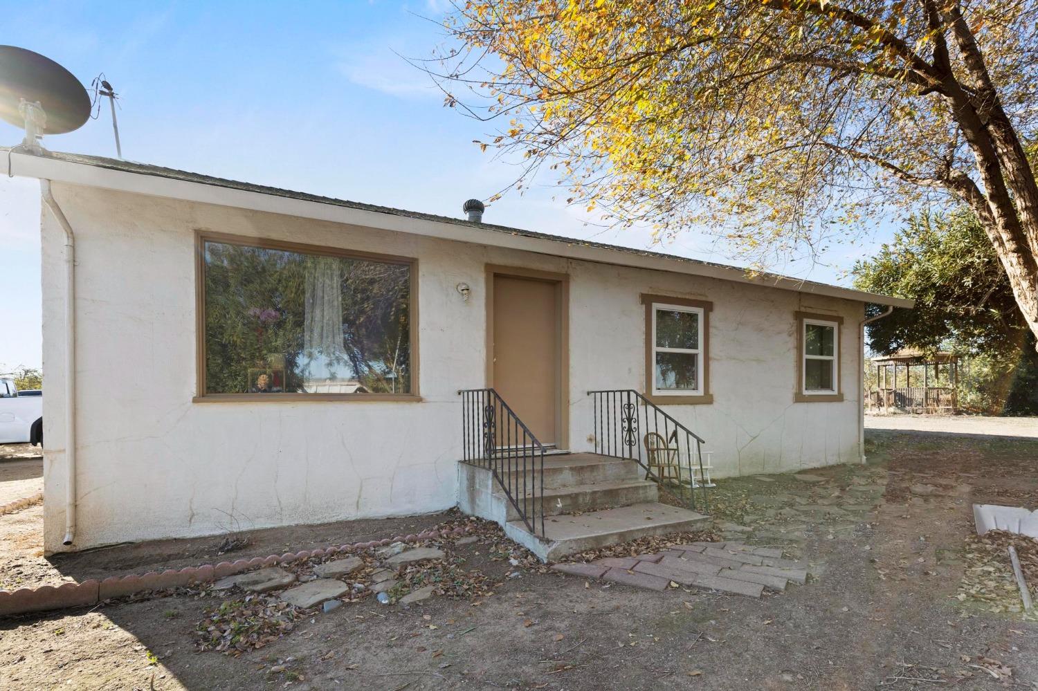6944 Greenbay Road Arbuckle, CA 95912 - Photo 2 of 18 a view of a house with backyard