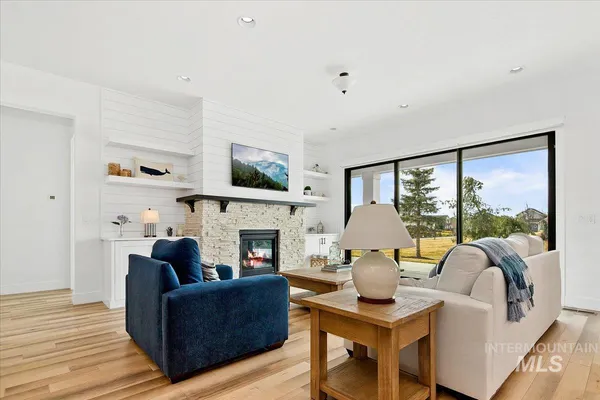 $915,000 | 1381 North Laconia Avenue, Eagle, ID 83616