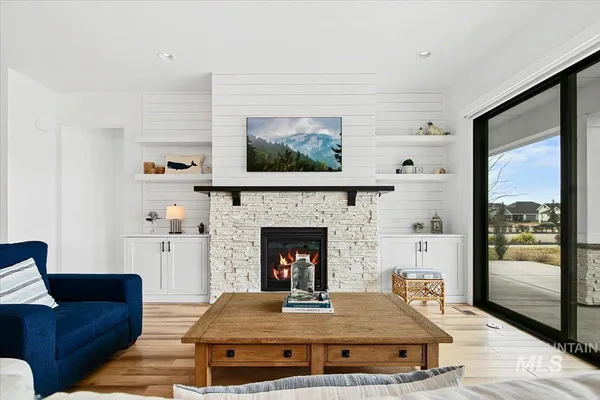$915,000 | 1381 North Laconia Avenue, Eagle, ID 83616