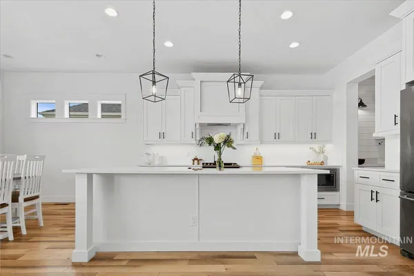 $915,000 | 1381 North Laconia Avenue, Eagle, ID 83616