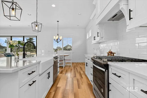 $915,000 | 1381 North Laconia Avenue, Eagle, ID 83616