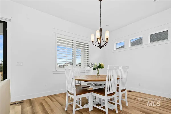 $915,000 | 1381 North Laconia Avenue, Eagle, ID 83616