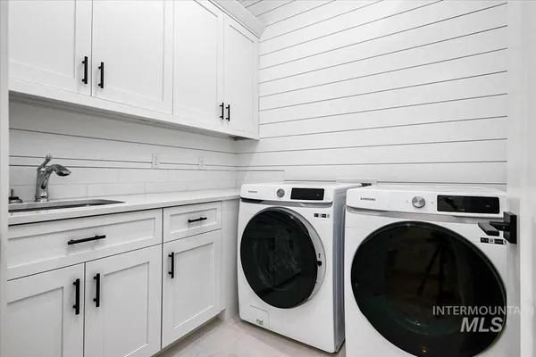 $915,000 | 1381 North Laconia Avenue, Eagle, ID 83616