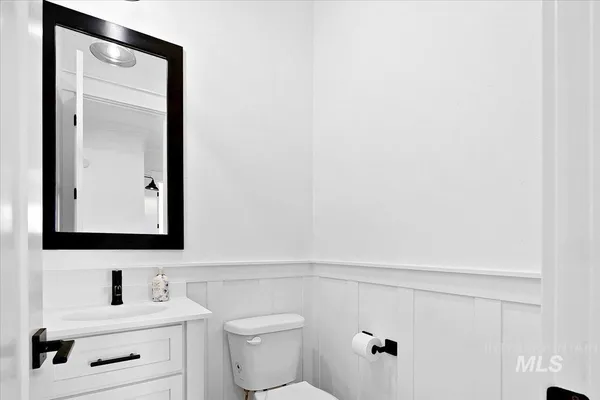 $915,000 | 1381 North Laconia Avenue, Eagle, ID 83616