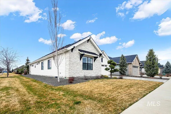 $915,000 | 1381 North Laconia Avenue, Eagle, ID 83616