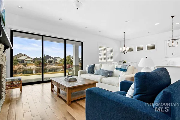 $915,000 | 1381 North Laconia Avenue, Eagle, ID 83616