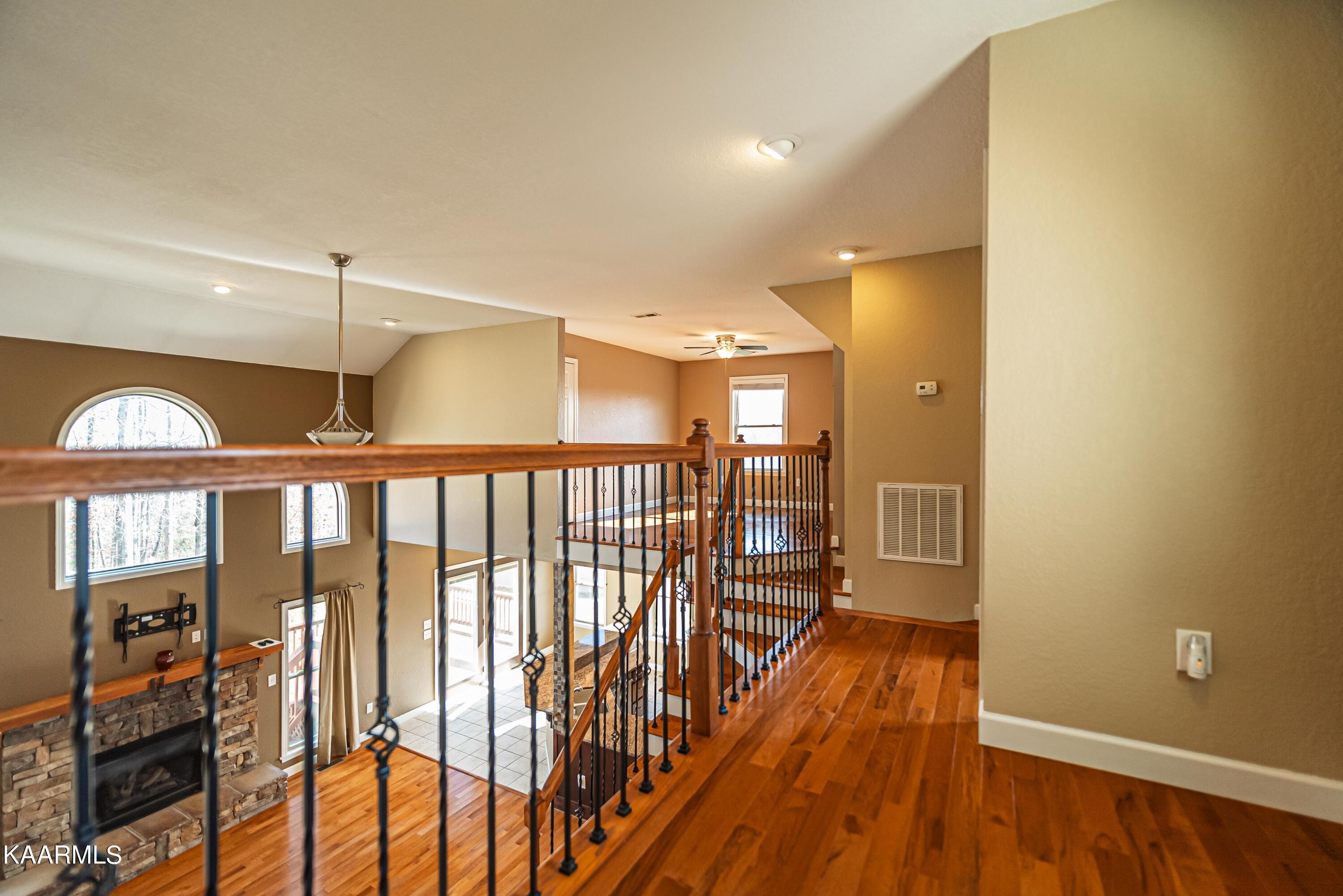 217 Emory View Road Lancing, TN 37770 - Photo 12 of 39 Interior-22