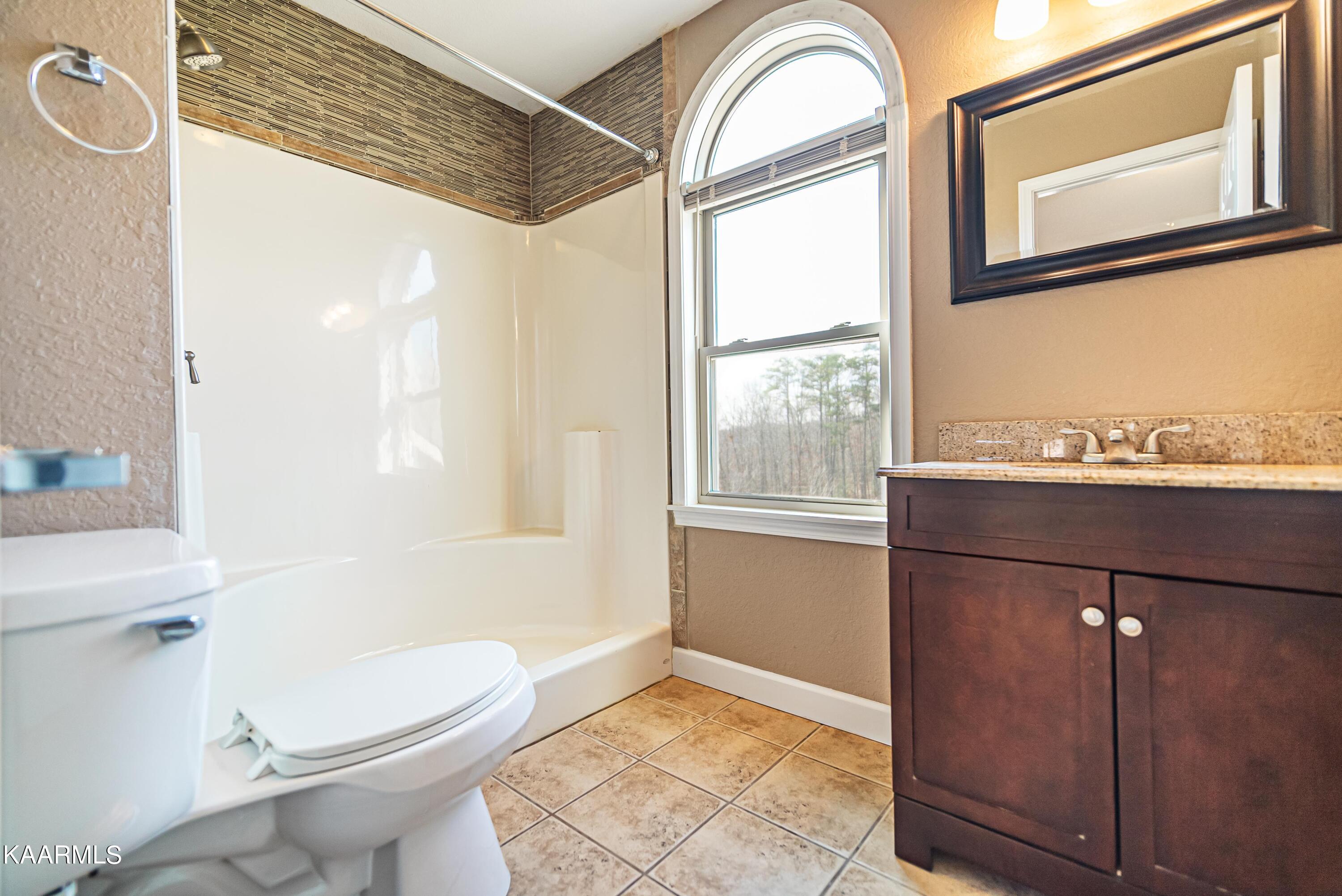 217 Emory View Road Lancing, TN 37770 - Photo 30 of 39 Interior-16