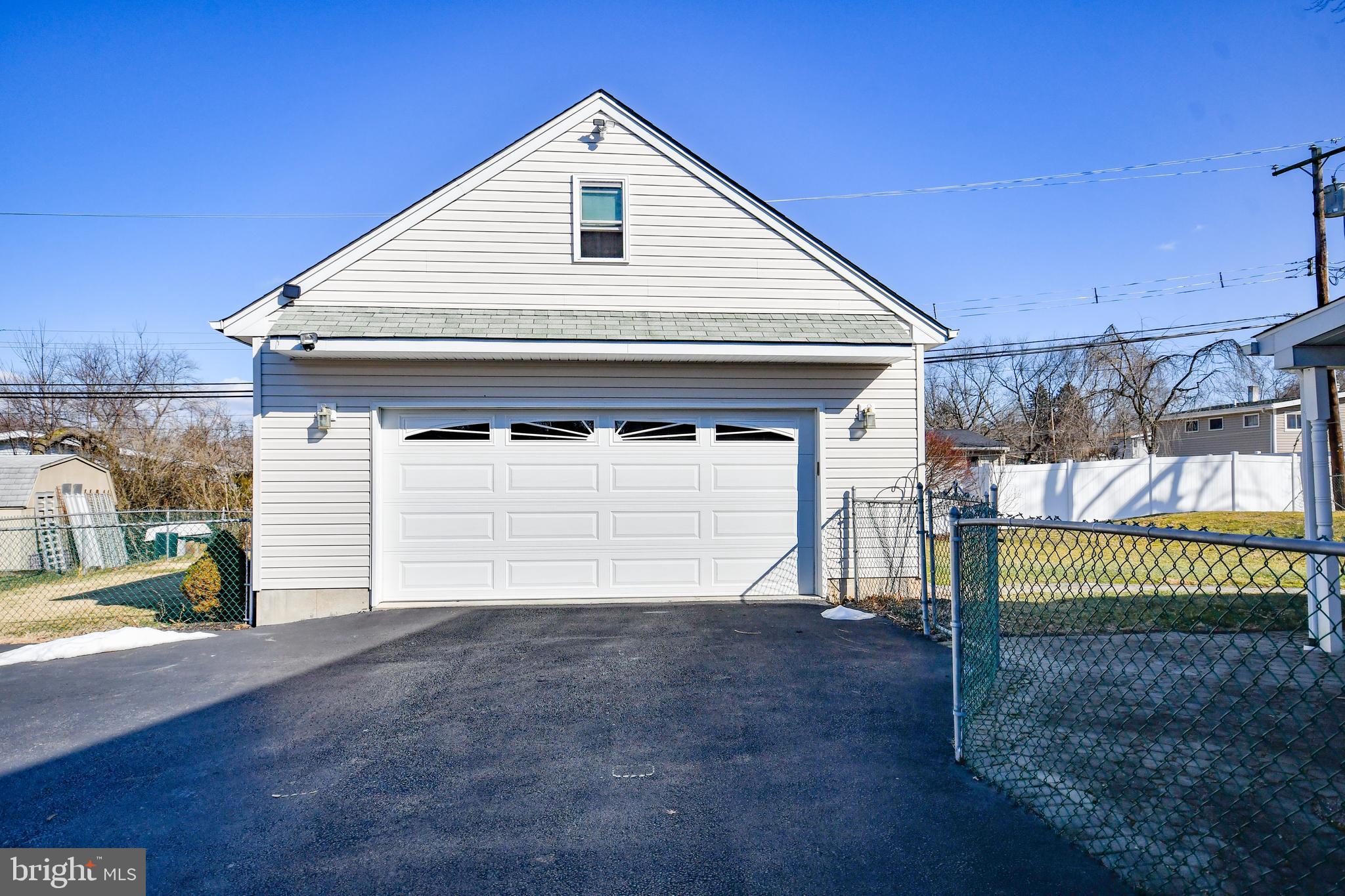 1533 Daws Road Blue Bell, PA 19422 - Photo 3 of 49 Gallery Image 3