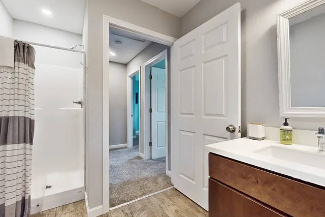 $829,900 | 95 Rockview Road, Castleton, VT 05735