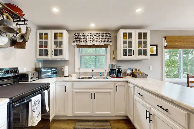 $829,900 | 95 Rockview Road, Castleton, VT 05735