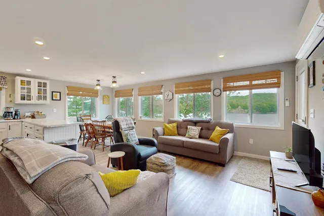 $829,900 | 95 Rockview Road, Castleton, VT 05735