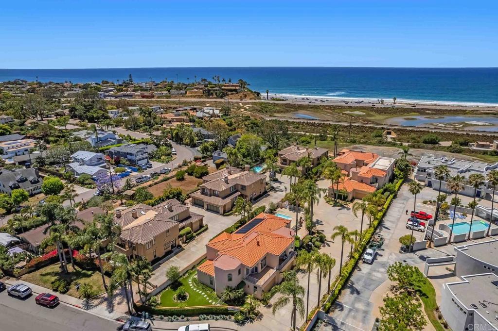 109 Rios Court Solana Beach, CA 92075 - Photo 4 of 45