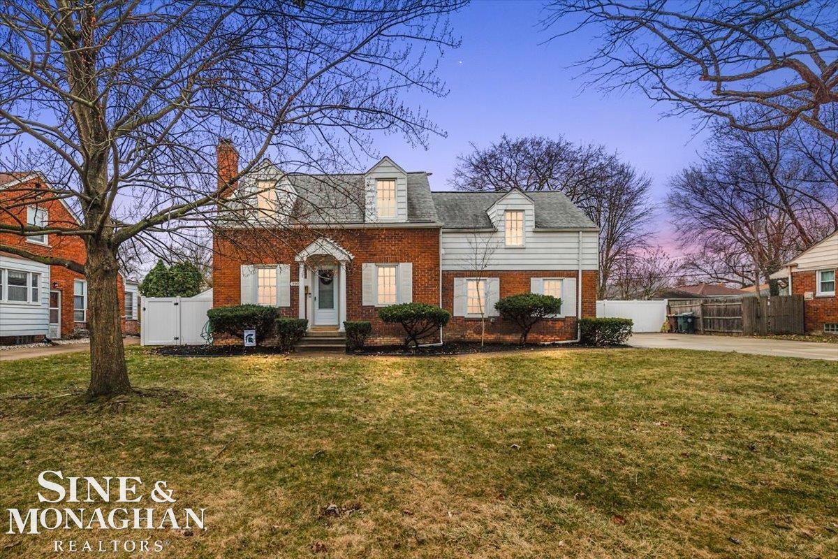 2207 Hawthorne Road Grosse Pointe Woods, MI 48236 - Photo 36 of 42