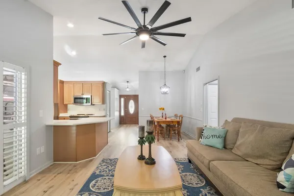 $4,000 | 691 Foresteria Avenue, Wellington, FL 33414