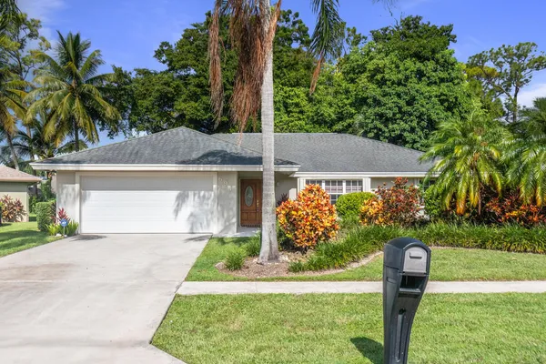 $4,000 | 691 Foresteria Avenue, Wellington, FL 33414