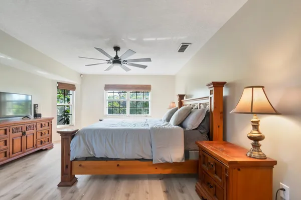 $4,000 | 691 Foresteria Avenue, Wellington, FL 33414