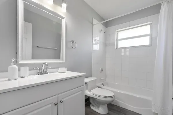 $4,000 | 691 Foresteria Avenue, Wellington, FL 33414