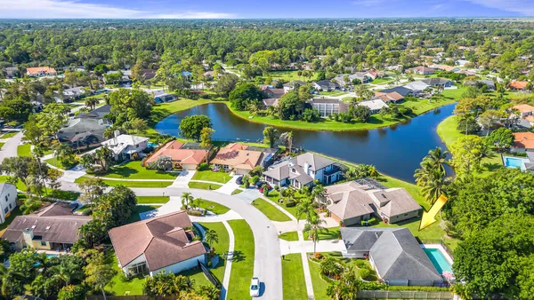 $4,000 | 691 Foresteria Avenue, Wellington, FL 33414