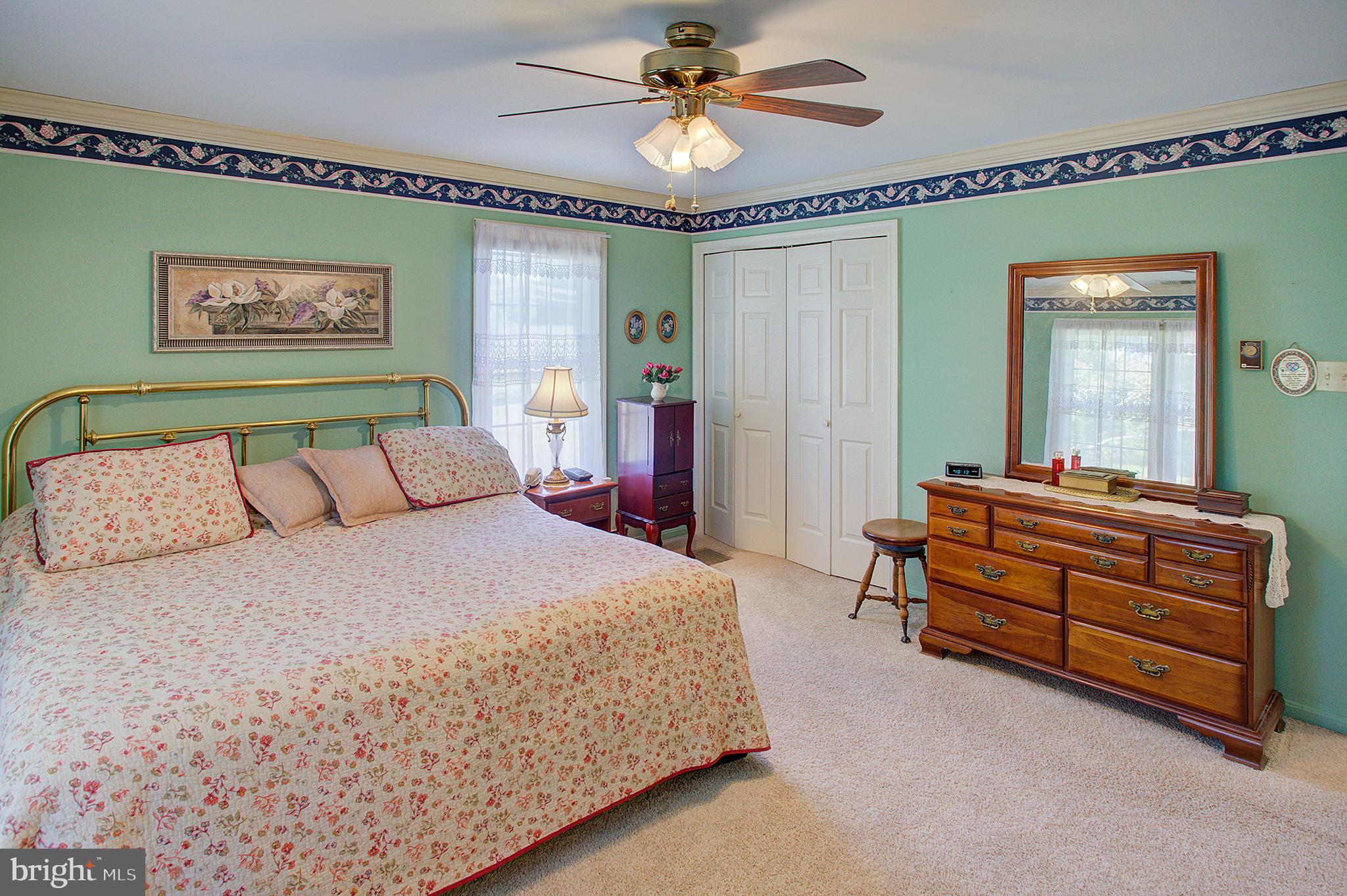 16962 Hamilton Station Road Paeonian Springs, VA 20129 - Photo 15 of 50 Master bedroom