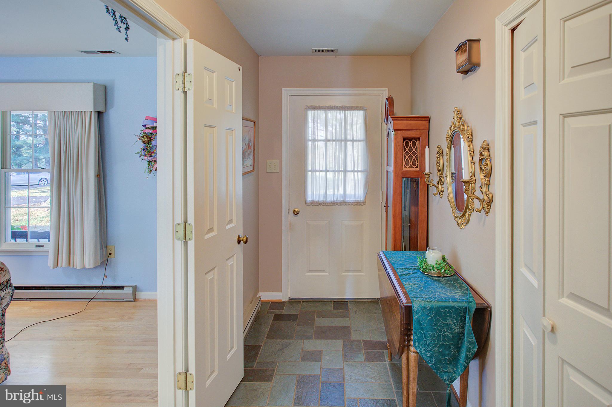 16962 Hamilton Station Road Paeonian Springs, VA 20129 - Photo 19 of 50 Foyer with slate flooring