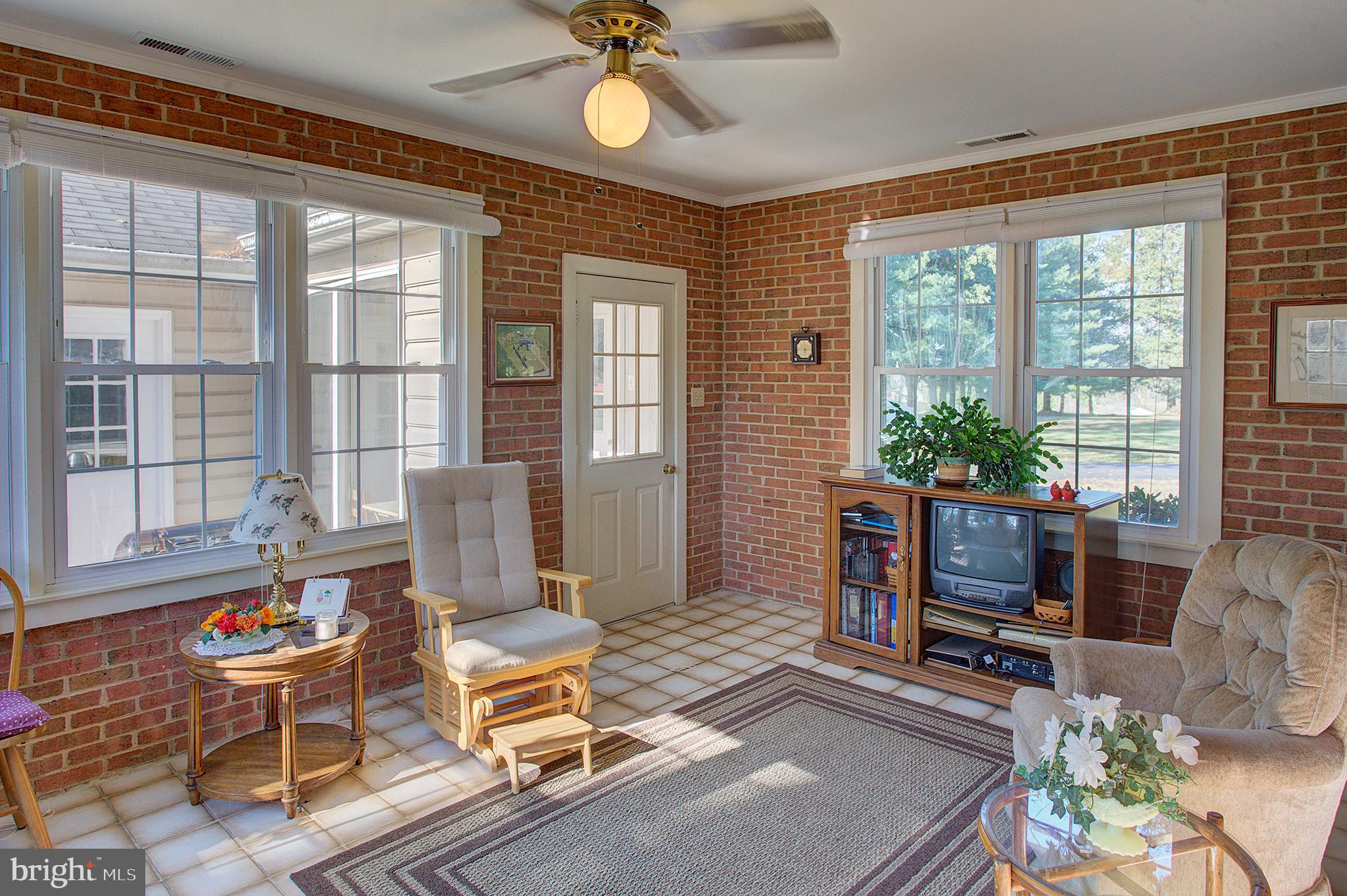 16962 Hamilton Station Road Paeonian Springs, VA 20129 - Photo 5 of 50 Sunroom with heat