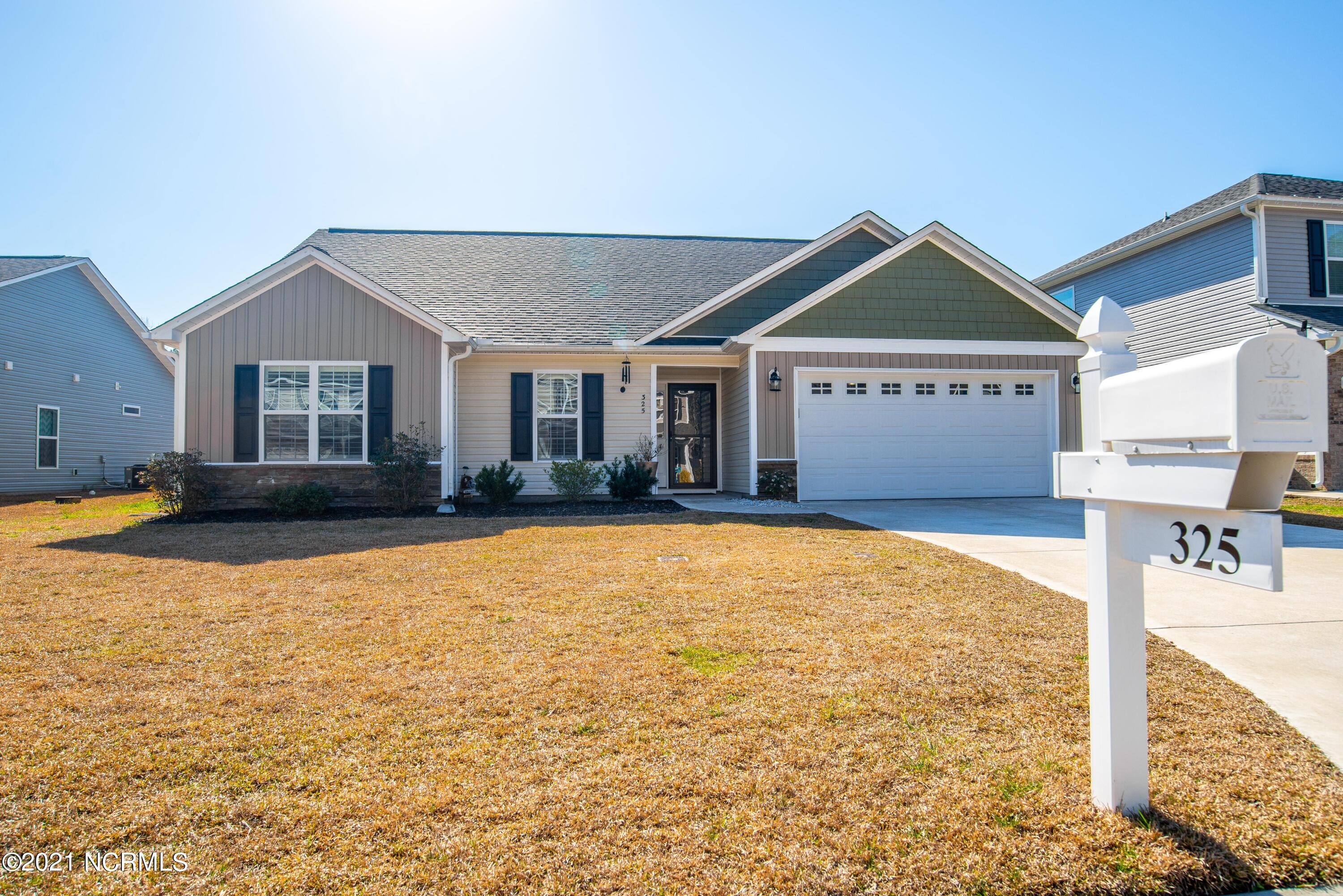325 Station House Road New Bern, NC 28562 - Photo 1 of 19 Front of House