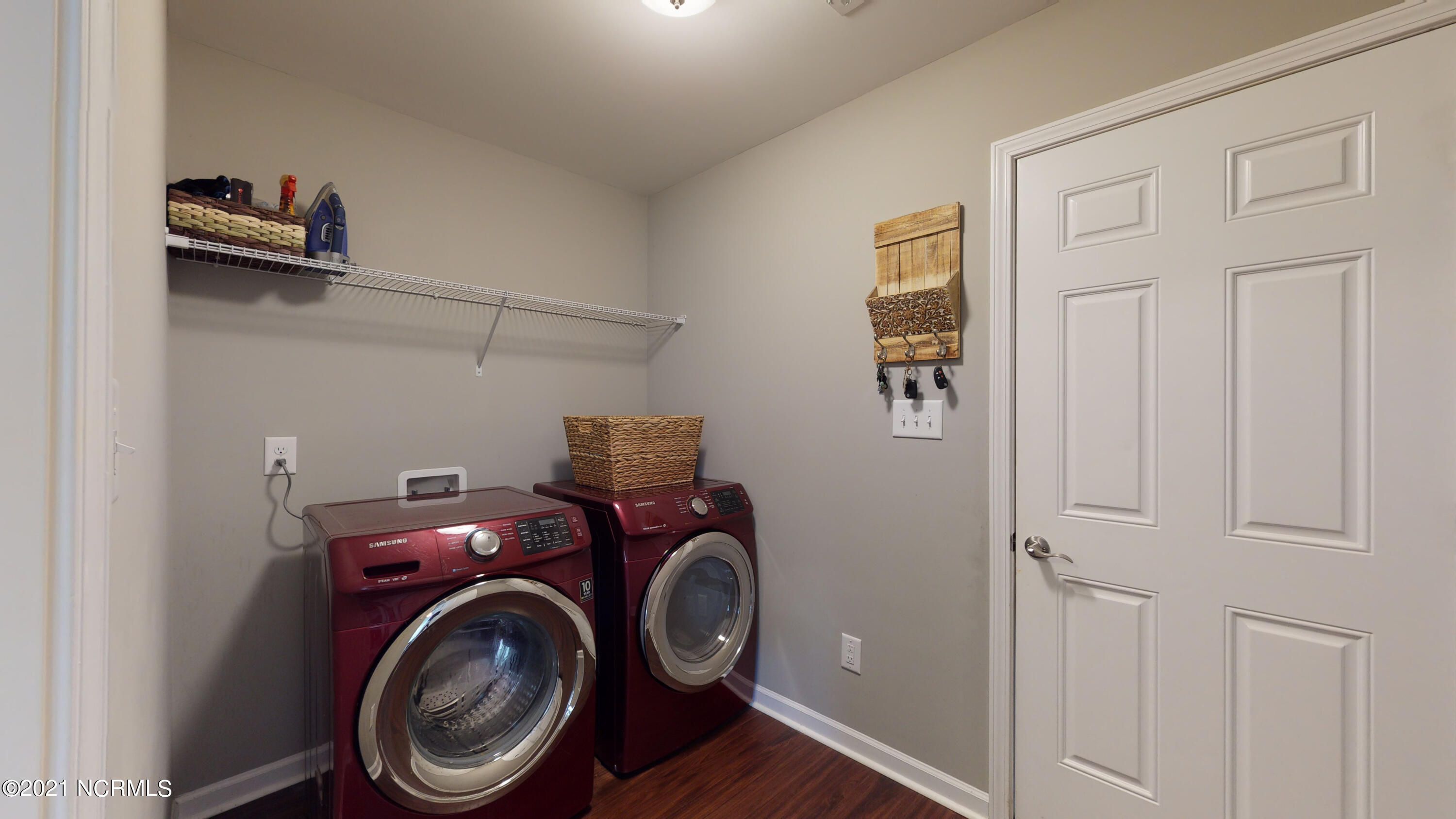 325 Station House Road New Bern, NC 28562 - Photo 17 of 19 Laundry Room