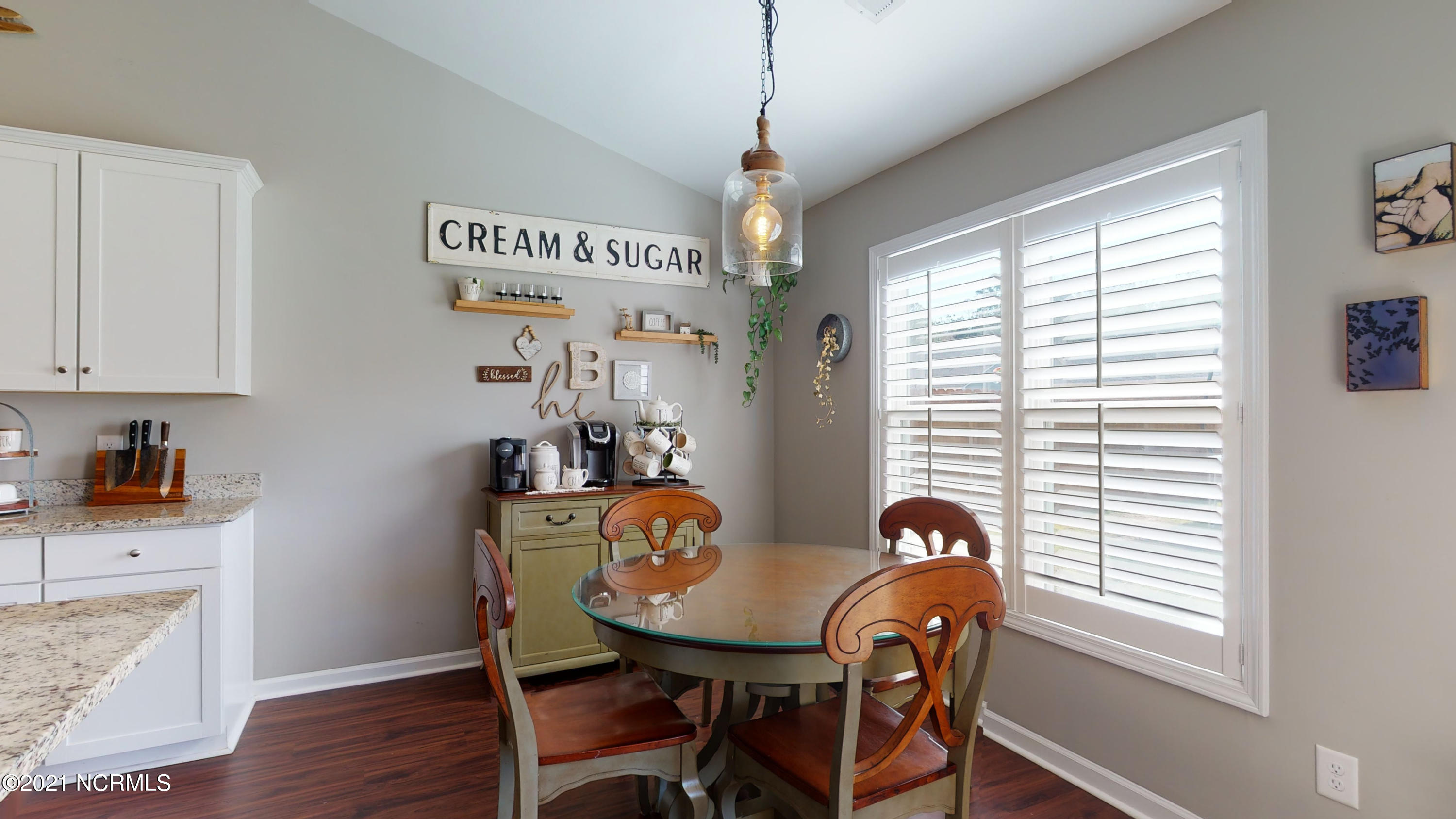 325 Station House Road New Bern, NC 28562 - Photo 5 of 19 Eat in Kitchen