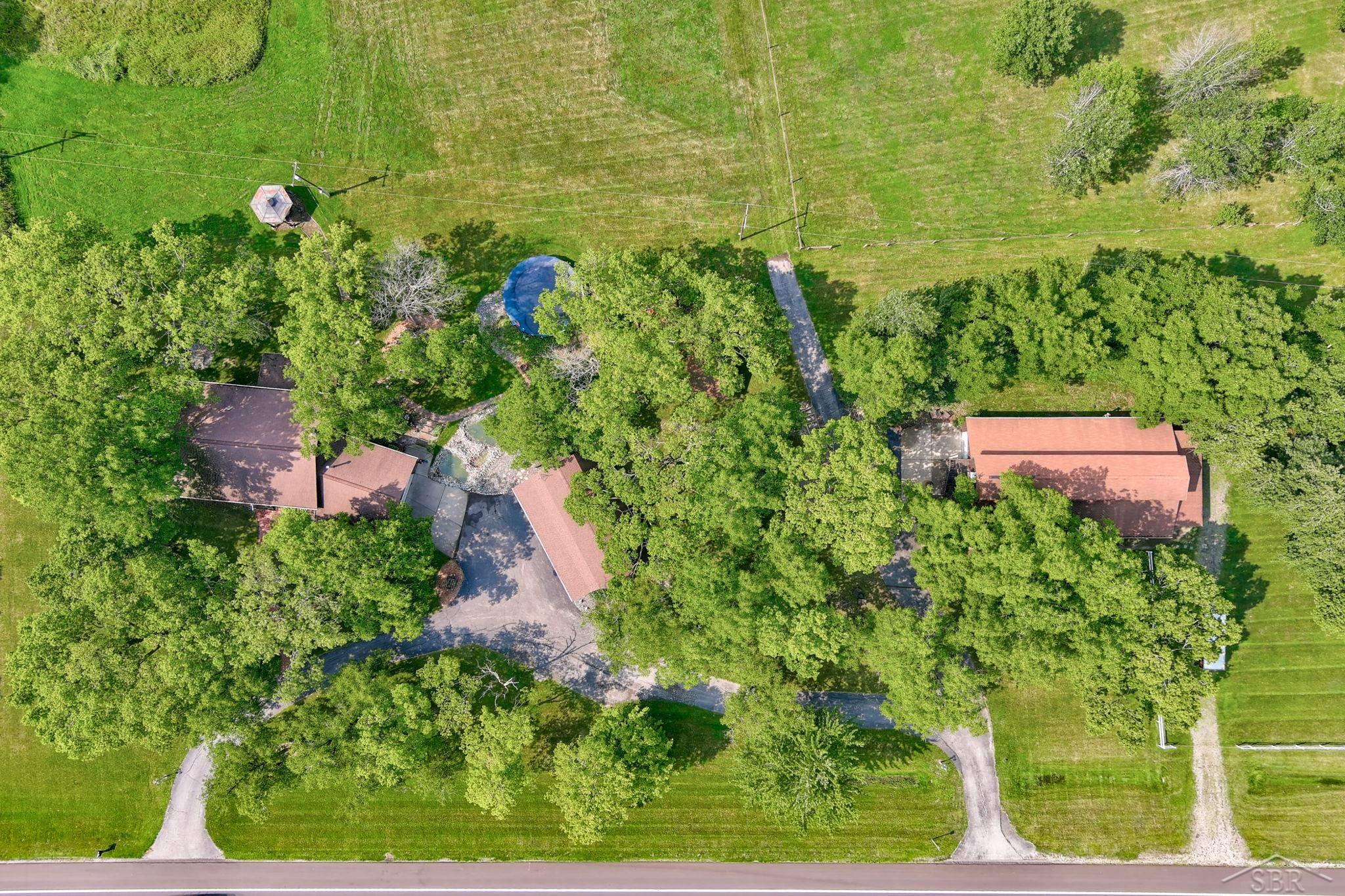 6315 Midland Road Freeland, MI 48623 - Photo 79 of 98 50117588-78.JPG