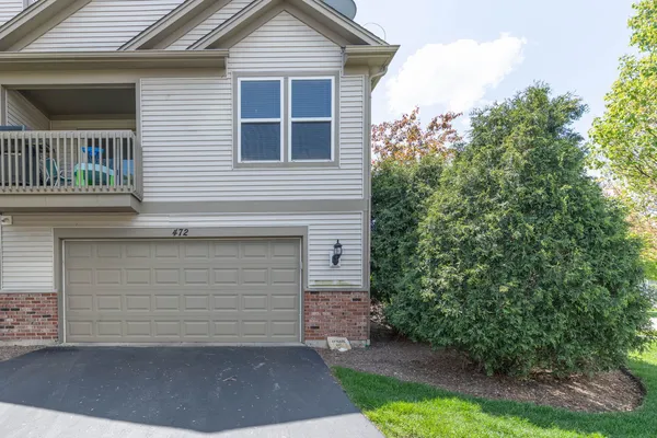 $2,500 | 472 Valentine Way, Unit 472, Oswego, IL 60543