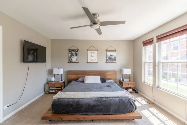 $2,500 | 472 Valentine Way, Unit 472, Oswego, IL 60543