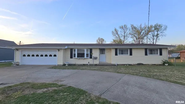 $139,900 | 806 West Broadway Boulevard, Johnston City, IL 62951