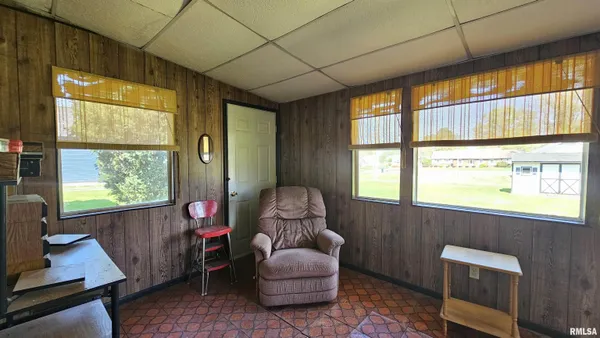 $134,900 | 806 West Broadway Boulevard, Johnston City, IL 62951