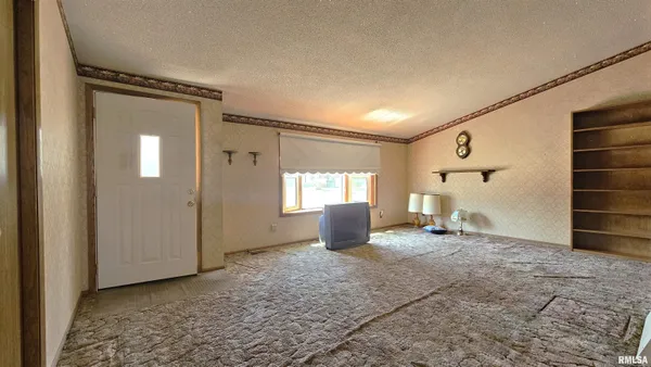 $134,900 | 806 West Broadway Boulevard, Johnston City, IL 62951