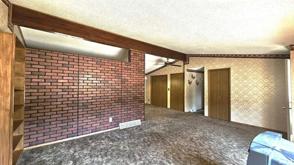 $134,900 | 806 West Broadway Boulevard, Johnston City, IL 62951