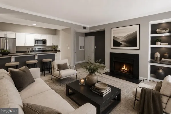 $340,000 | 12155 Penderview Terrace, Unit 823, Fairfax, VA 22033