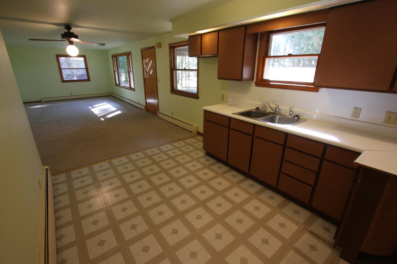 5380 Manor Road Rhinelander, WI 54501 - Photo 9 of 24 Gallery Image 9