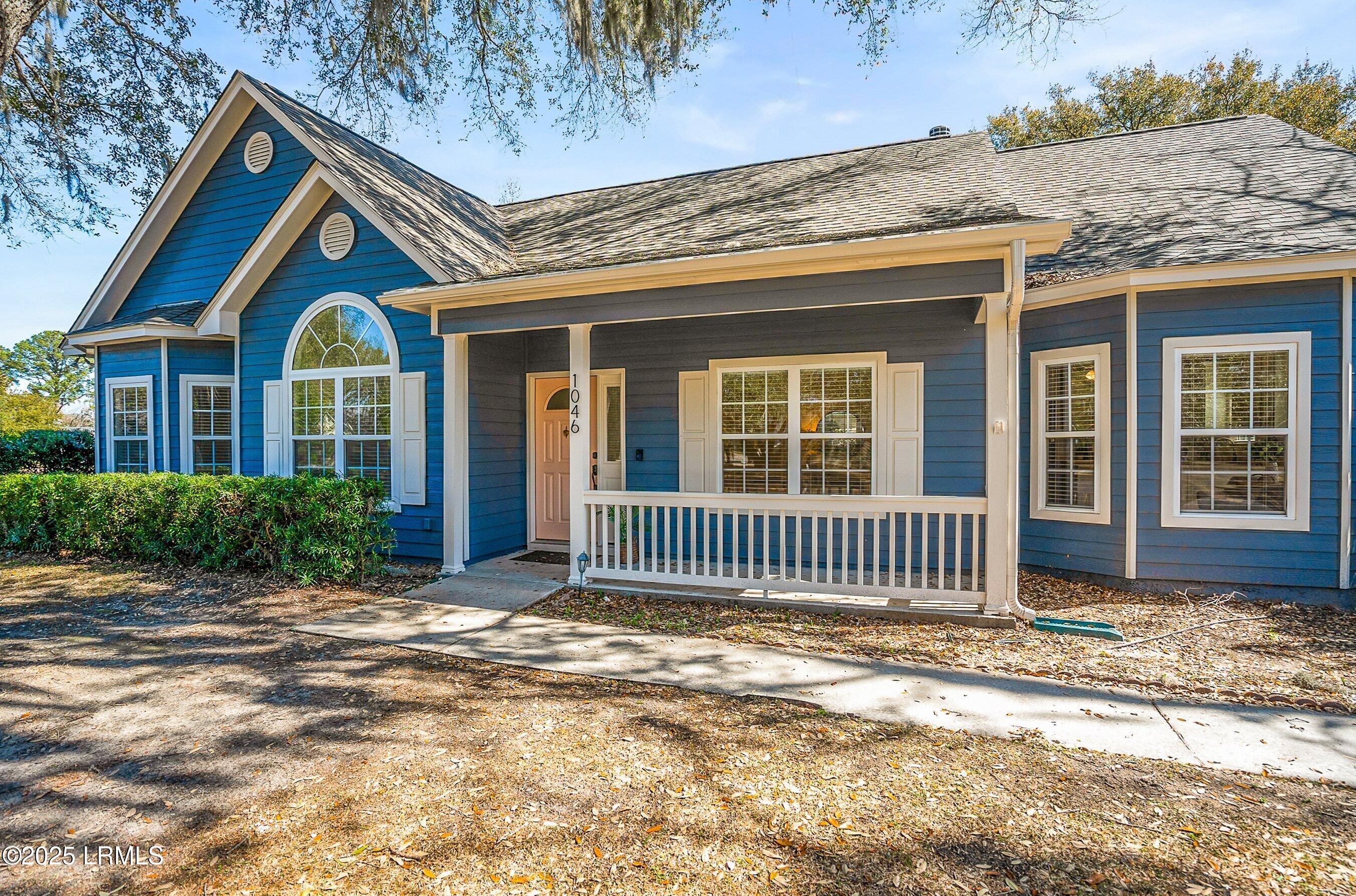 1046 Otter Circle Beaufort, SC 29902 - Photo 5 of 51 DSC06136-38.jpg-SMALL